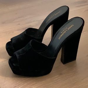 PARIS BLACK VELVET DEBBIE PLATFORM SANDALS